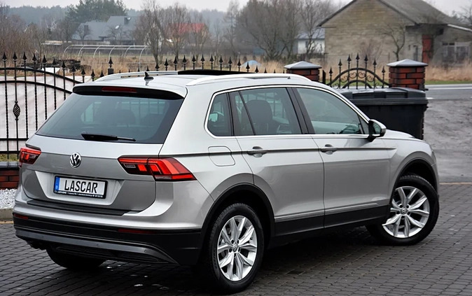 Volkswagen Tiguan cena 85900 przebieg: 182000, rok produkcji 2016 z Radymno małe 466